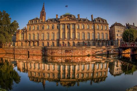  Der Palais Rohan: Ein verspieltes Juwel barocker Architektur in Straßburg!